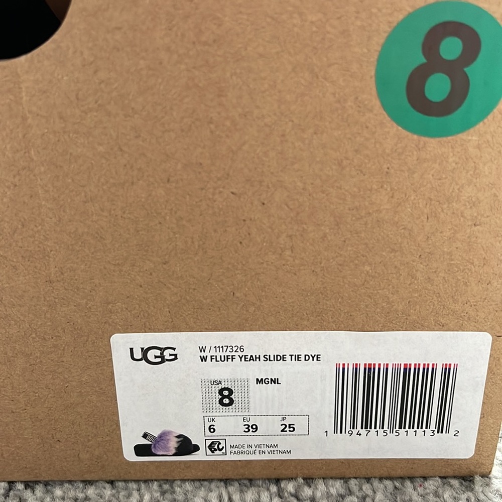 Ugg slippers - Picture 5 of 5